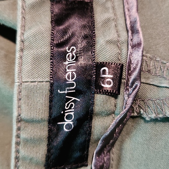 Daisy Fuentes Capris size 6P - Picture 6 of 8